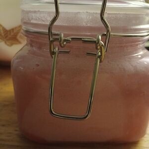 Homemade Foaming Sugar Scrub